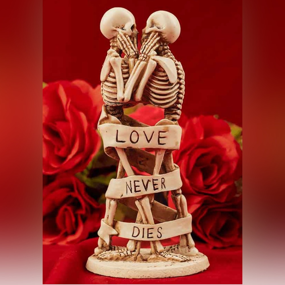 Skeleton couple figure statue Love Never Dies Halloween home decor